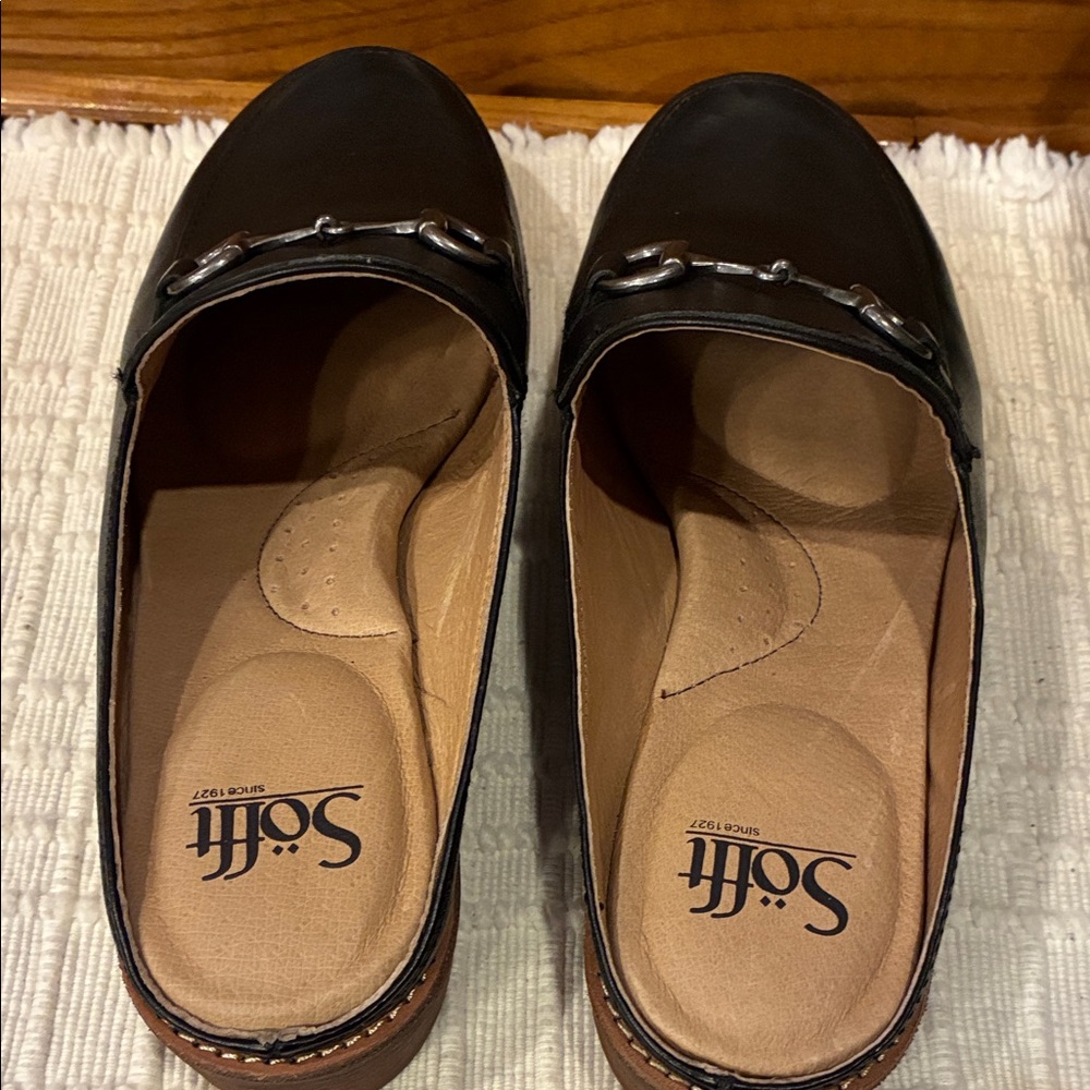 New Size 9 Sofft Black Heeled Leather Mules with Silver Trim (ABBA) - Picture 11 of 16